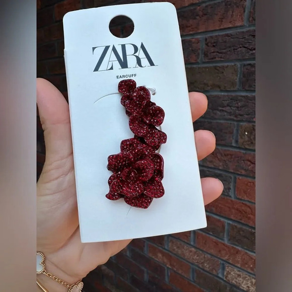 ZARA SPARKLY EAR CUFF EARRING - Picture 1 of 11